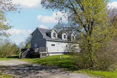 986 Black Road, Prince Edward County, On K0k 1w0