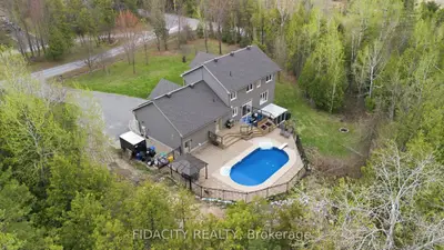 101 Sentinel Pine Way, Carp - Huntley Ward, On K0a 1l0