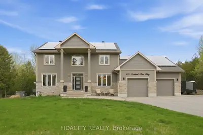 101 Sentinel Pine Way, Carp - Huntley Ward, On K0a 1l0