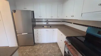 1100 Ambleside Drive 710, Woodroffe, On K2b 8g6