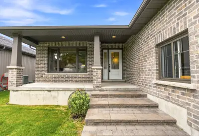 26 Autumn Grove, Quinte West, On K8v 0g8