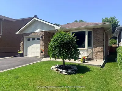 16 Grenadier Drive, Kingston, On K7k 6e8