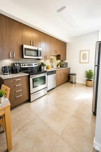 62 Balsam Street B408, Waterloo, On N2l 3h2