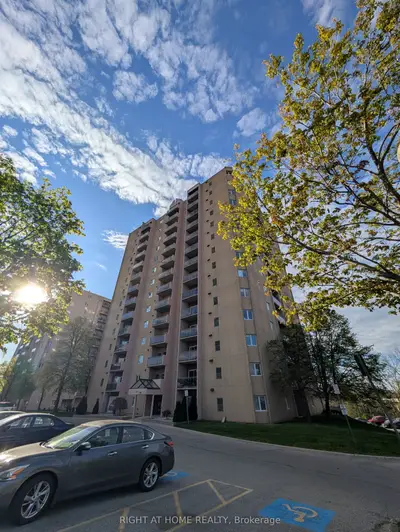 860 Commissioners Road E 408, London South, On N6c 5y8