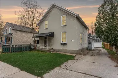 136 Cooper Street A1, Cambridge, On N3c 2n7
