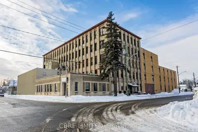 5 Herriott Street, Perth, On K7c 2a4
