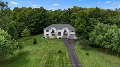 27 Collins Drive, Frontenac, On K0h 1x0
