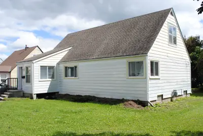 48 Pine Street, Smiths Falls, On K7a 3t6