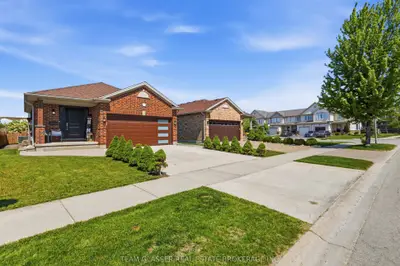 2334 Meadowgate Boulevard, London South, On N6m 1l6