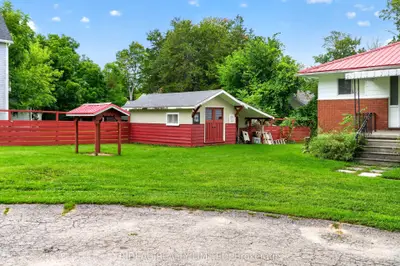 17 Colborne Street, Rideau Lakes, On K0g 1v0