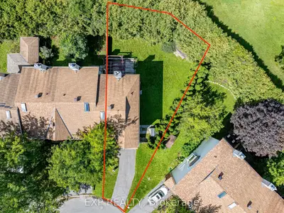 18 Arbordale Crescent, South Of Baseline To Knoxdale, On K2g 5c6