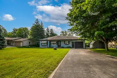 3 LAKESHORE Boulevard, Selwyn, ON K0L 1T0