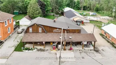 3064 Patrick Street, Howick, On N0g 1v0