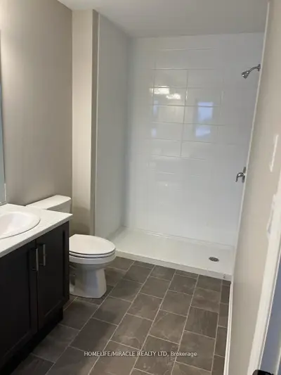 231 Heritage Park Drive, Greater Napanee, On K7r 0c7