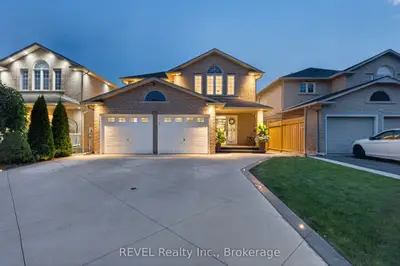282 Webster Road, Hamilton, On L8g 5h3