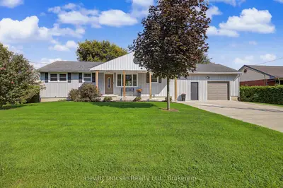 4 Fairview Street, Tillsonburg, On N4g 1a1