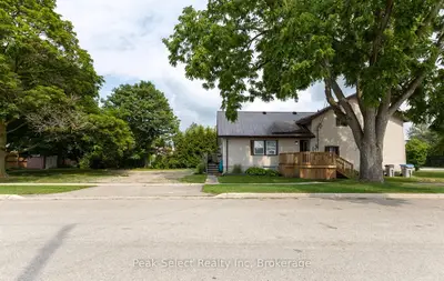 32 Victoria Street W, South Huron, On N0m 1s2