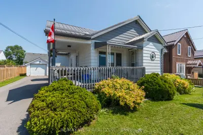 4 George Street, Quinte West, On K8v 1r1