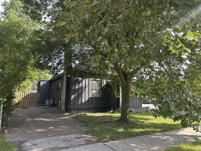 4 Elmwood Place, London South, On N6j 1j2