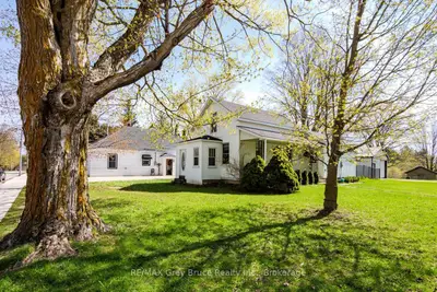105 Main Street, Arran-elderslie, On N0h 2n0