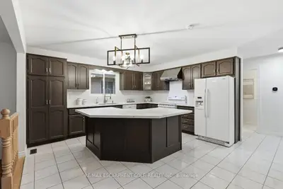 12 Sumner Crescent, Grimsby, On L3m 5e2