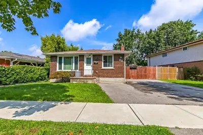 30 SCOTCHMERE Crescent, London South, ON N6E 2A1