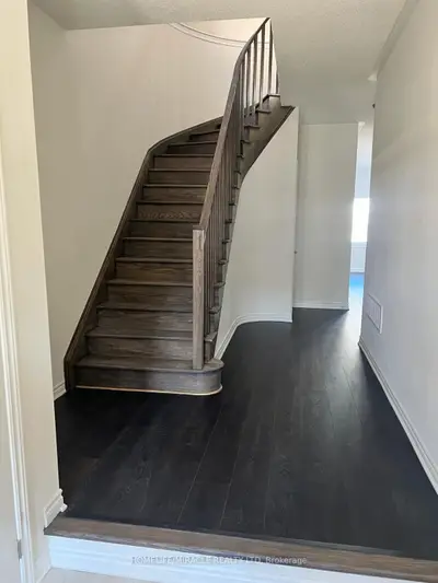 11 Sapphire Way, Thorold, On L2v 0l4