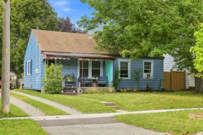 9 Lancaster Avenue, Brantford, On N3t 5e5