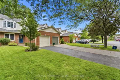12 Pleasant Grove Terrace, Grimsby, On L3m 5g8