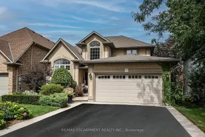 90 Surrey Drive, Hamilton, On L9k 1l9