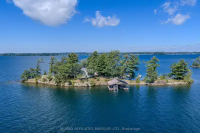 1 Island 49 Island, Leeds And The Thousand Islands, On K0e 1l0