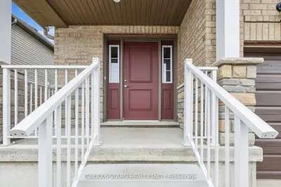 33 Robertson Drive, Stratford, On N5a 0j6