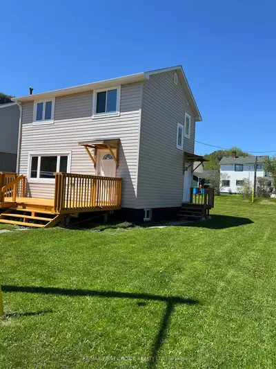5 Crutchfield Avenue, Red Rock, On P0t 2p0