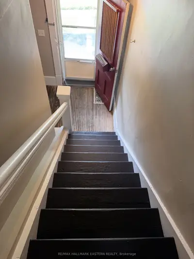 242 Dublin Street, Peterborough, On K9h 3b8