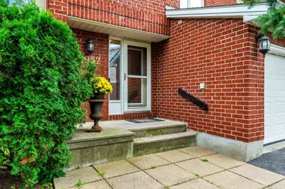 1932 Ashmont Street, Orleans - Convent Glen And Area, On K1c 7b9