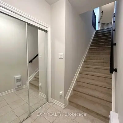 720 Lapland Private, Kanata, On K2v 0s4