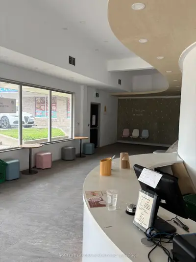 140 University Avenue W 1b, Waterloo, On N2l 6j3