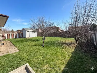 260 Green Road Bsmt., Hamilton, On L8e 4j8