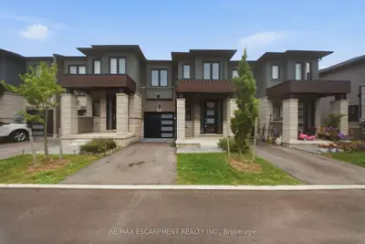 155 Equestrian Way 45, Cambridge, On N3e 0e8