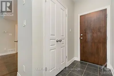 40 Tayside Private Unit G, Barrhaven, On K2j 2t3