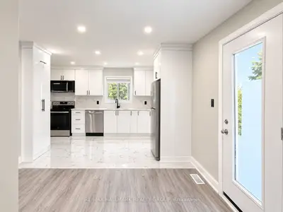 131 Camelia Avenue 3a, Manor Park - Cardinal Glen And Area, On K1k 2x5