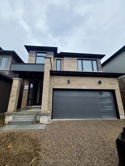 11 Poett Avenue, Stratford, On N5a 0m2