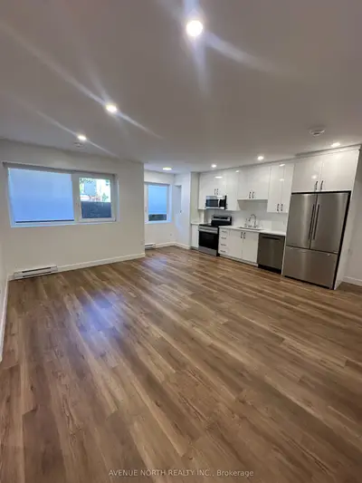 96 Jolliet Avenue 1, Vanier And Kingsview Park, On K1l 5h2
