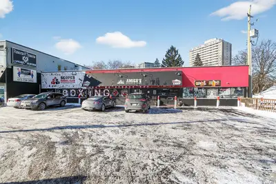 858 Merivale Road, Carlington - Central Park, On K1z 5z4