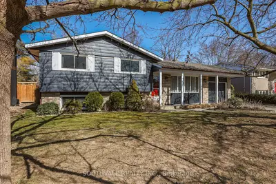 305 Centre Street, Niagara-on-the-lake, On L0s 1j0