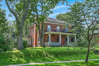 15 St David Street W, Thorold, On L2v 2l1