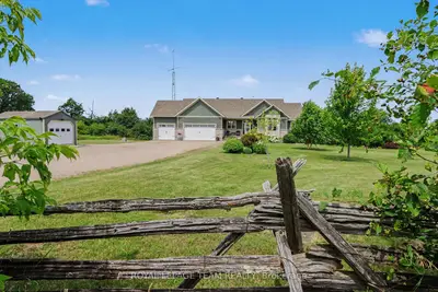 10 Old Kingston Road, Rideau Lakes, On K0g 1l0