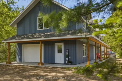 32 Wilson Street, Laurentian Hills, On K0j 1j0