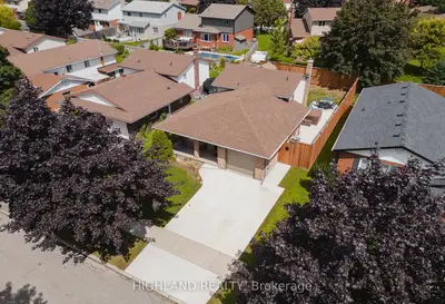 182 Foxhunt Road, Waterloo, On N2k 2s2