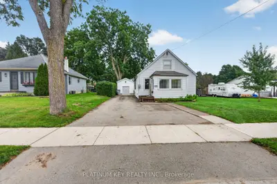 422 Metcalfe Street W, Strathroy-caradoc, On N7g 1n7